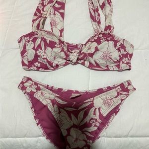 white and dark pink floral pattern bathing suit, v bottoms